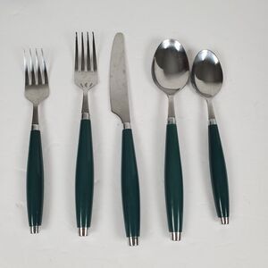 Fiesta Flatware 5pc PLACE SETTING Round Handle Evergreen